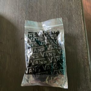 Size 6 in Mens Vans & in woman’s these are 7.5 wore these maybe twice.